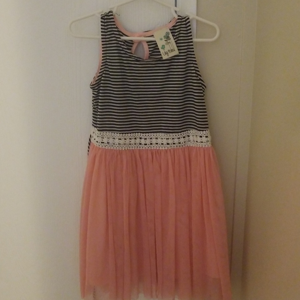 Girls dress